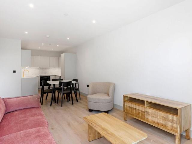Apartment for rent in Beaufort Park, Greater London