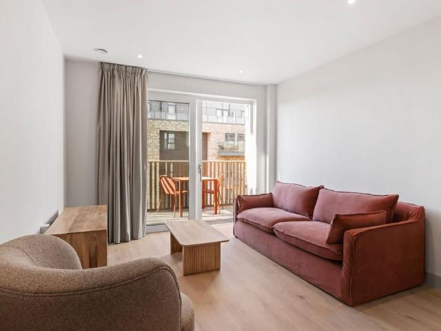House for rent in Colindale, Greater London