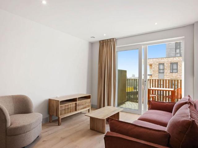 House for rent in Colindale, Greater London