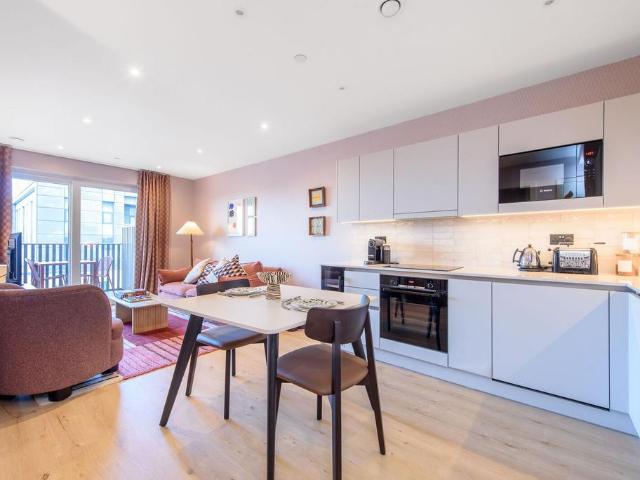 Apartment for rent in Colindale, Greater London