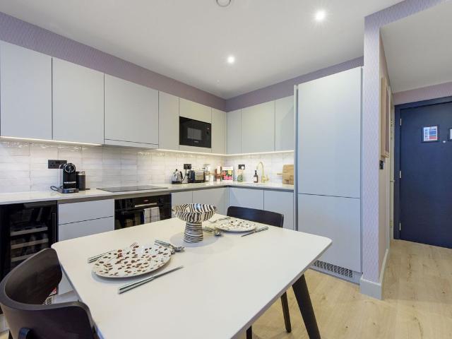 Apartment for rent in Colindale, Greater London