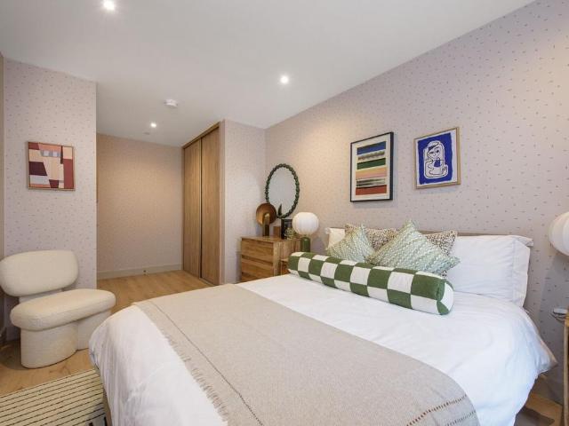 Apartment for rent in Beaufort Park, Greater London
