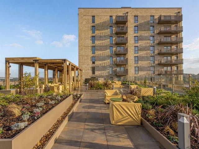 Studio for rent in Colindale, Greater London