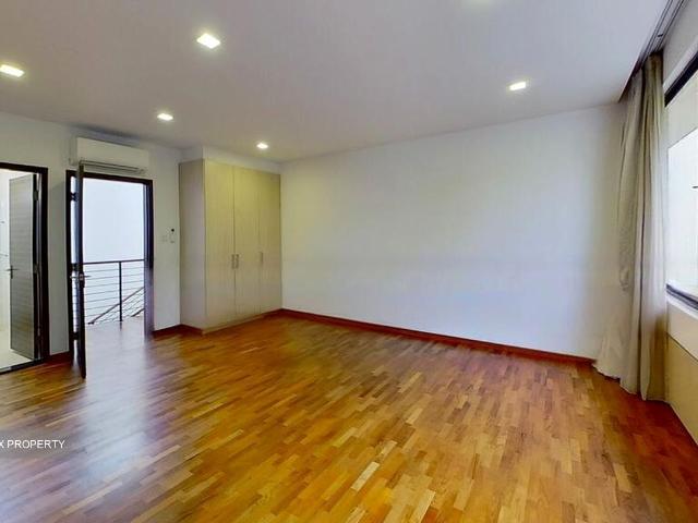 Apartment for sale in Newton