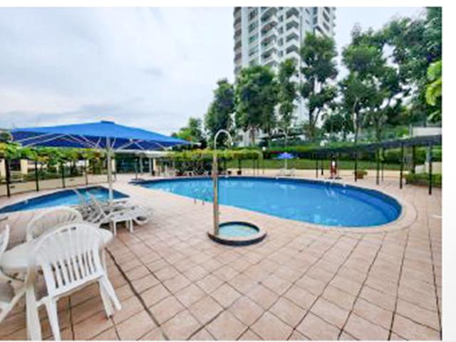 Apartment for sale in Newton