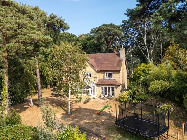Apartment for rent in Canford Cliffs, Poole