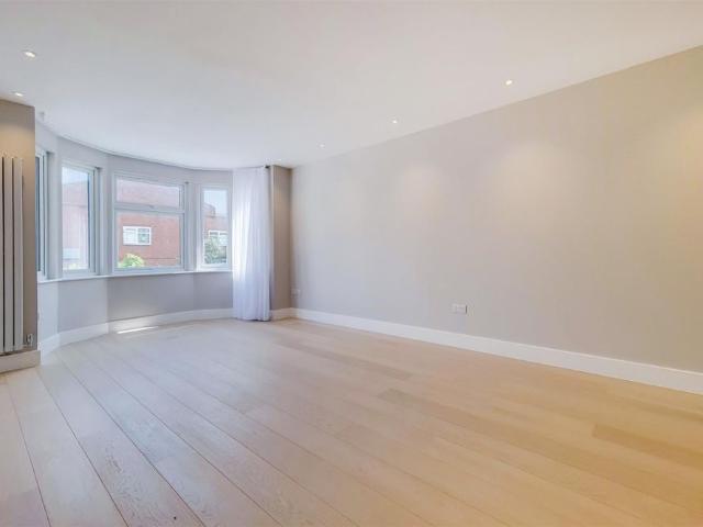 Apartment for rent in Brent Cross, Greater London