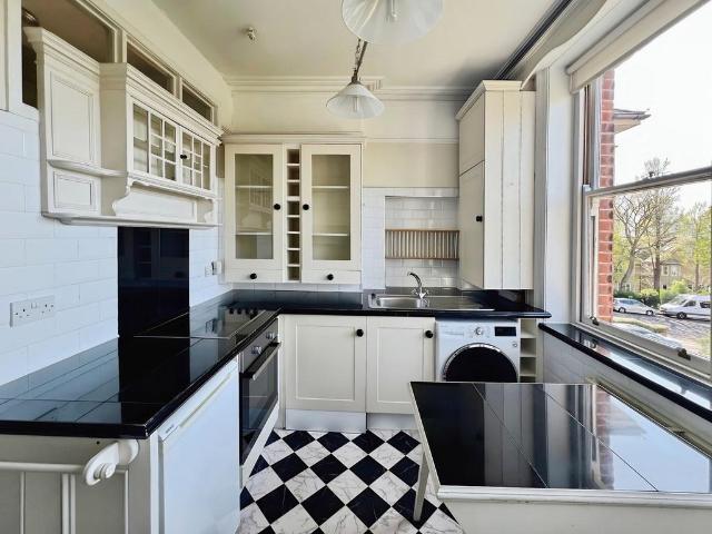 Apartment for rent in Aldrington