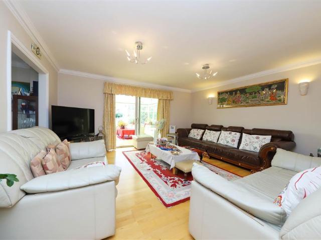 House for rent in Ickenham, Greater London