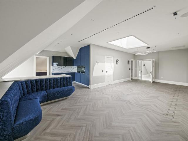 Apartment for rent in Ickenham, Greater London