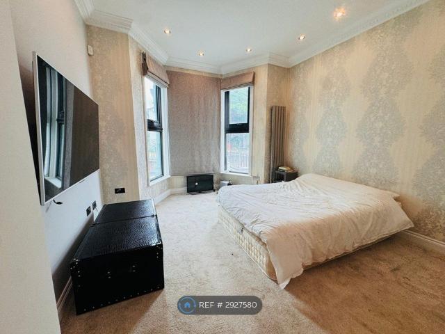 Room for rent in Gants Hill, Greater London