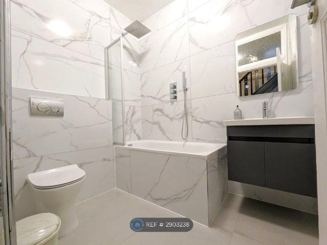 House for rent in Brent Cross, Greater London
