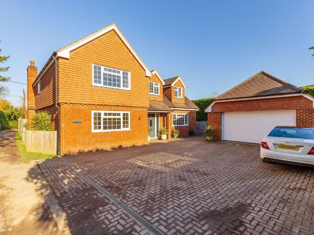 House for rent in Littlecote, West Sussex