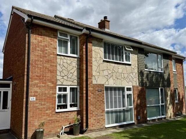 House for sale in Woodcot, Middlecroft