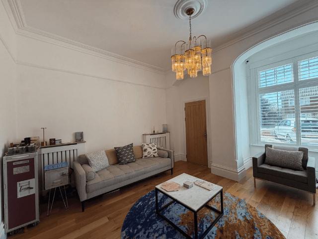 Apartment for rent in Longlands, Greater London