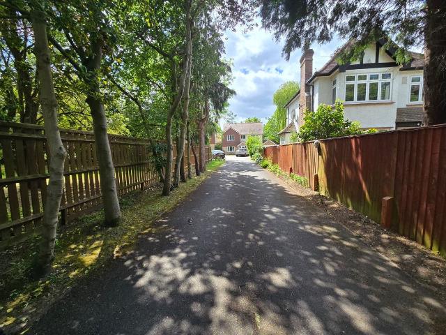 House for rent in Ickenham, Greater London
