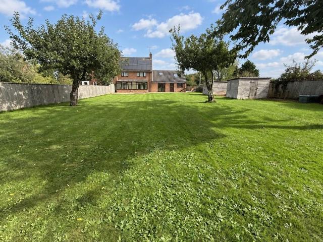 House for rent in West Raynham, Comers