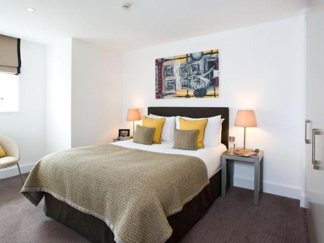 Apartment for rent in Little Italy, Greater London