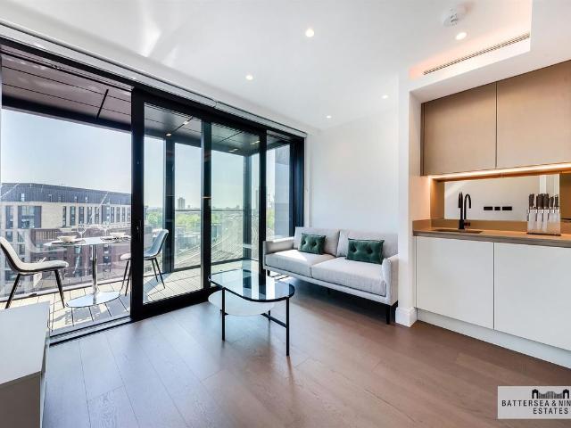 Studio for rent in Vauxhall, Greater London
