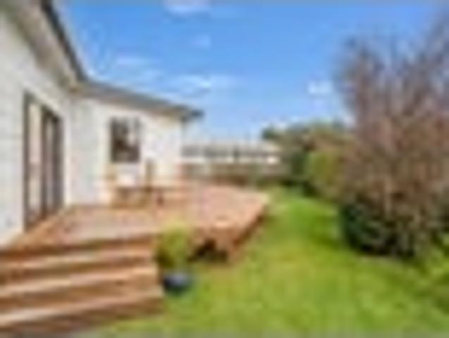 House for sale in Paraparaumu Beach, Wellington