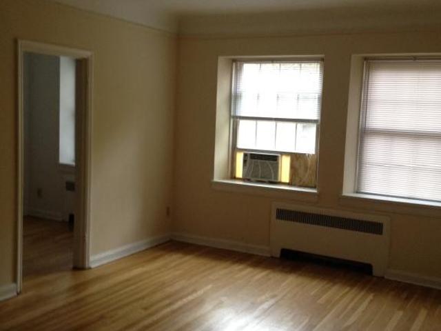 Apartment for rent in Lakewood, Ohio