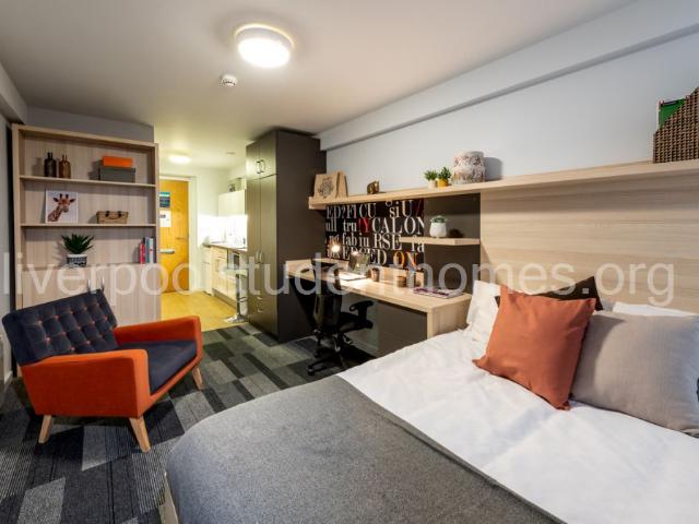 Studio for rent in Limekilnburn, Green Quarter