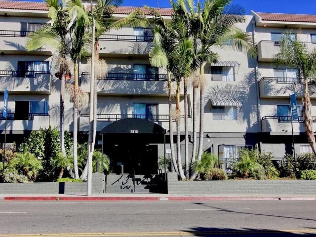 Apartment for rent in Canoga Park, California