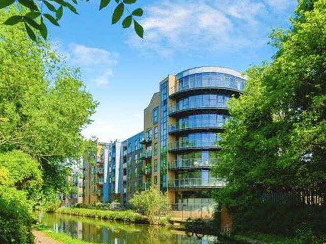 House for sale in Pouchen End, Hertfordshire