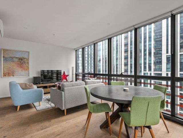 Apartment for sale in Victoria Harbour, Melbourne