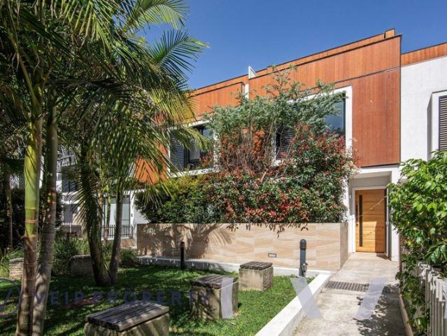 Townhouse for sale in Upper North Shore, Sydney