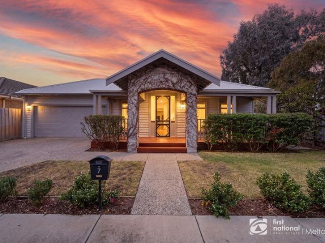 House for sale in Eynesbury, Melbourne