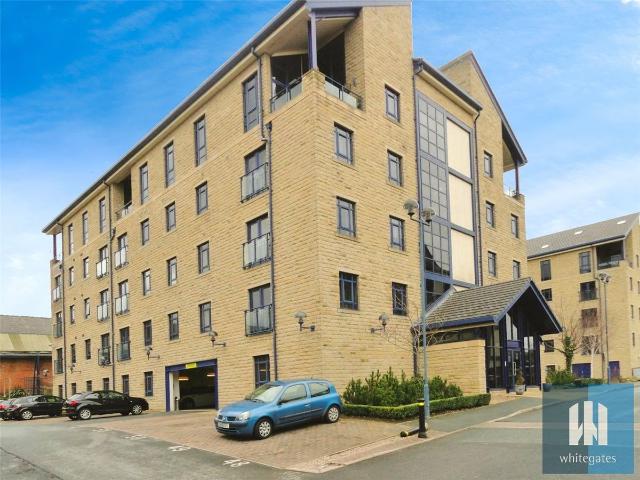 Apartment for rent in Lindley, West Yorkshire