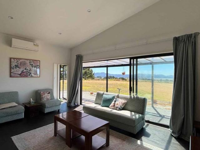House for rent in Awhitu, Oroua County