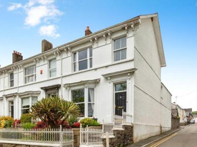 House for sale in Carmarthen, Sir Gaerfyrddin / Carmarthenshire