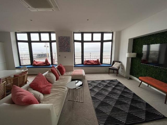 Apartment for rent in Penarth, Wales