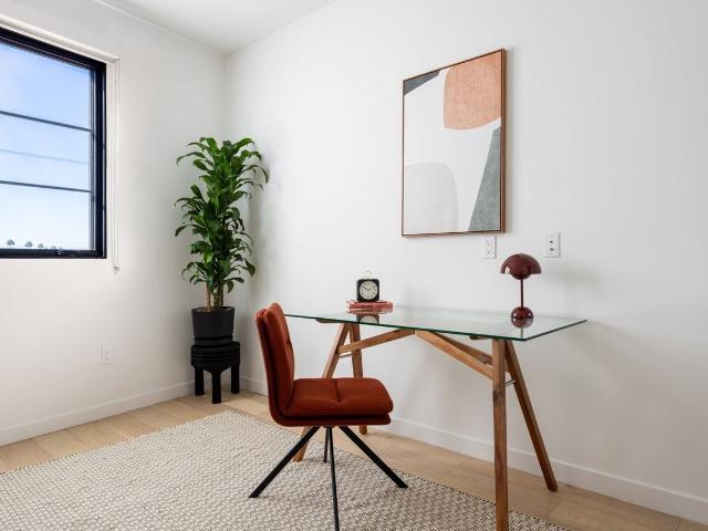 Apartment for rent in Canoga Park, California