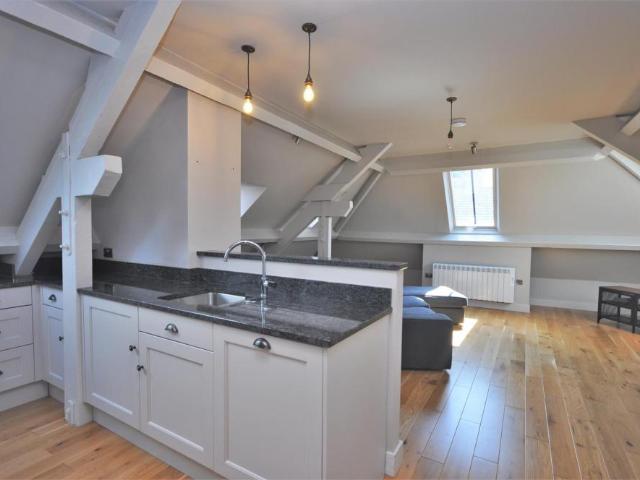 Apartment for rent in Foss Islands, High Field