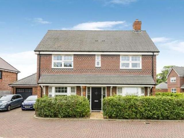House for sale in Perryfields, West Sussex