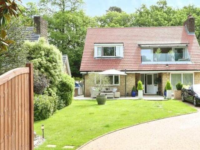 House for sale in Midhurst, Chichester