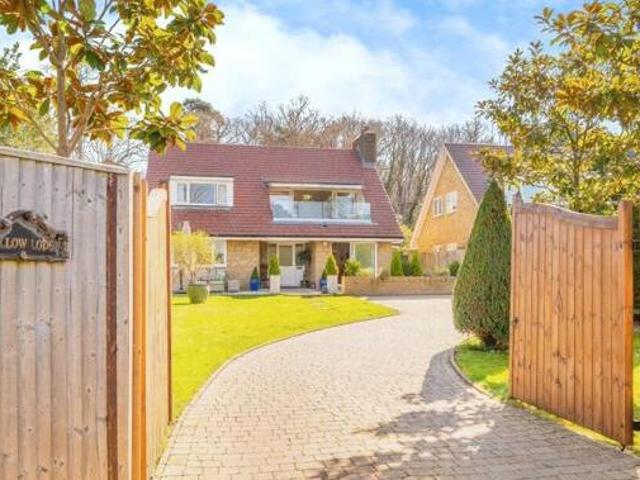 House for sale in Littlecote, West Sussex