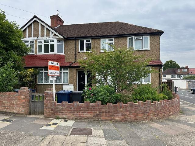 Apartment for rent in London Borough of Ealing, Greater London