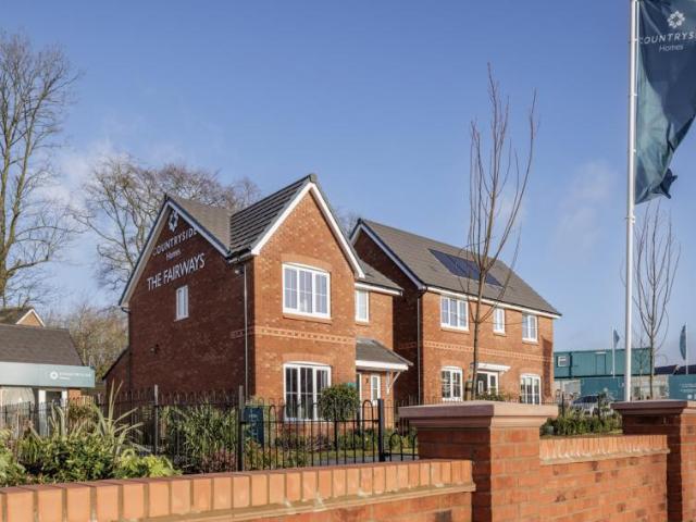Property for sale in Middle Hulton, Lee Bank