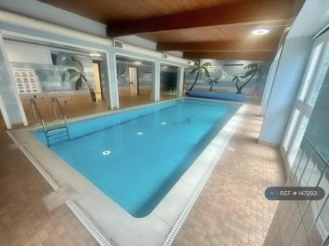 Apartment for rent in Falcon Estate, Greater London