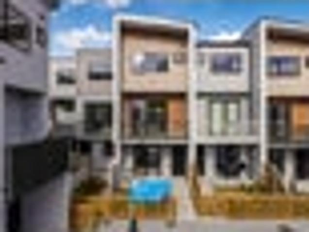 Townhouse for sale in Oroua County