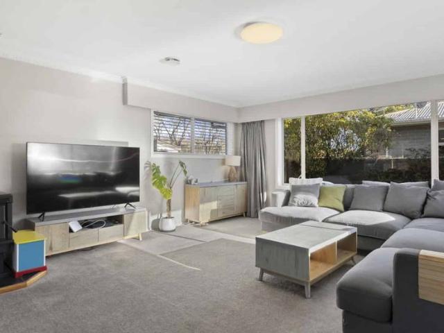 House for rent in Chaslands, Canterbury