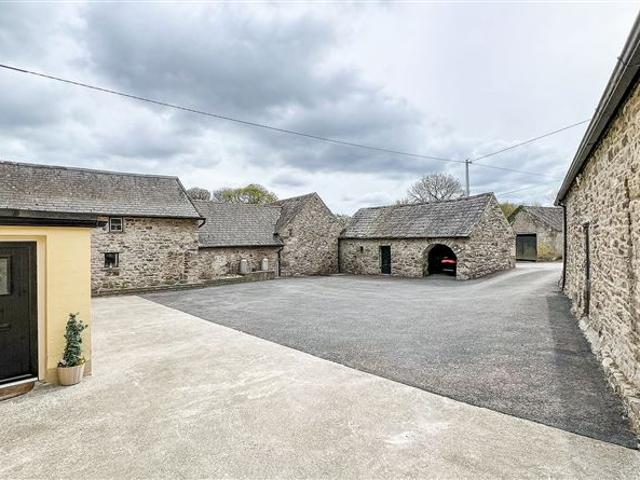 Farm for sale in Ballyhale