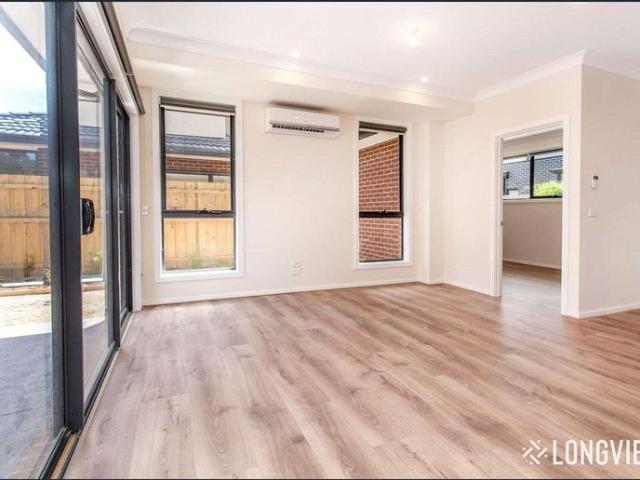 Townhouse for rent in Camerons Creek, Victoria
