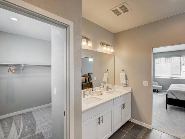 Apartment for rent in Centennial