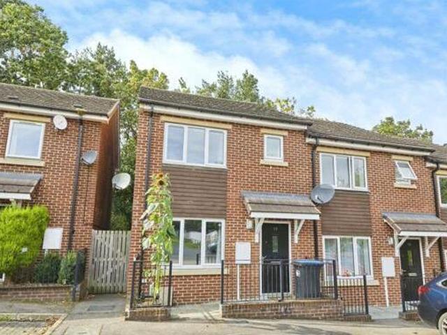 House for sale in Froggatt, East Midlands