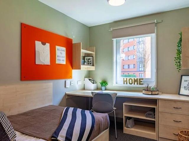 Studio for rent in South Yorkshire